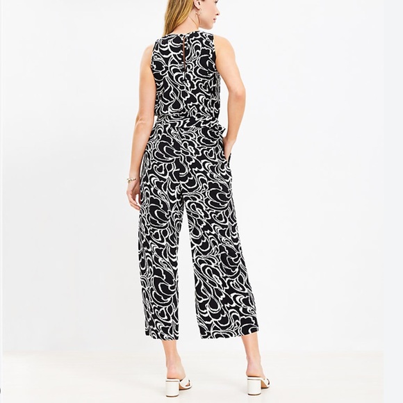 LOFT Keyhole jumpsuit - Picture 6 of 10